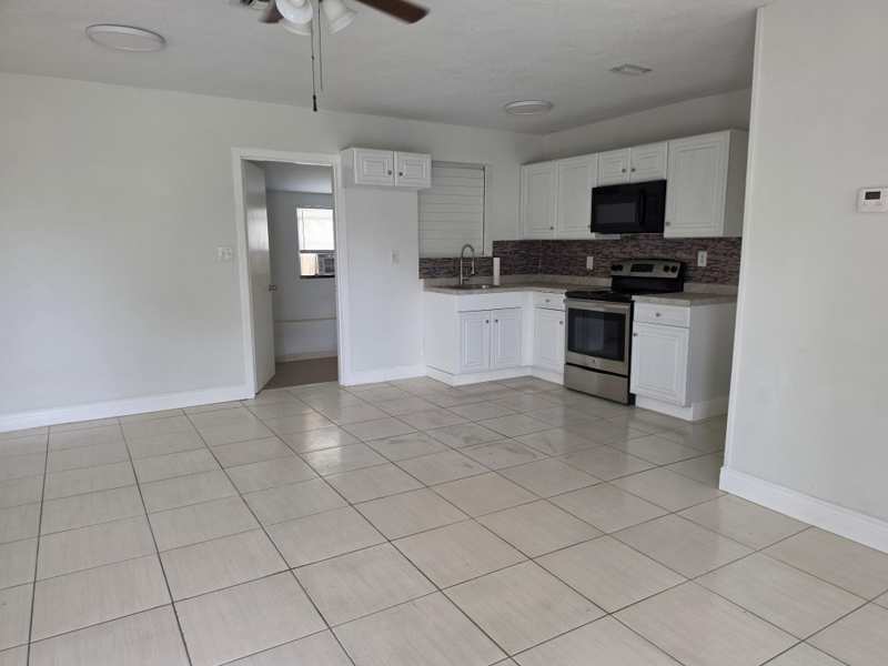 3 bedroom Single Family Residence at 3110 Avenue F, Blue Heron Park 3, West Palm Beach — photo 1