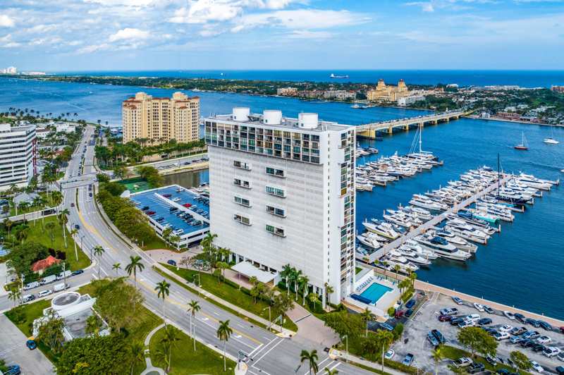 3 bedroom Condominium at 400 N Flagler Drive #501, Waterview Towers Condo, West Palm Beach — photo 1