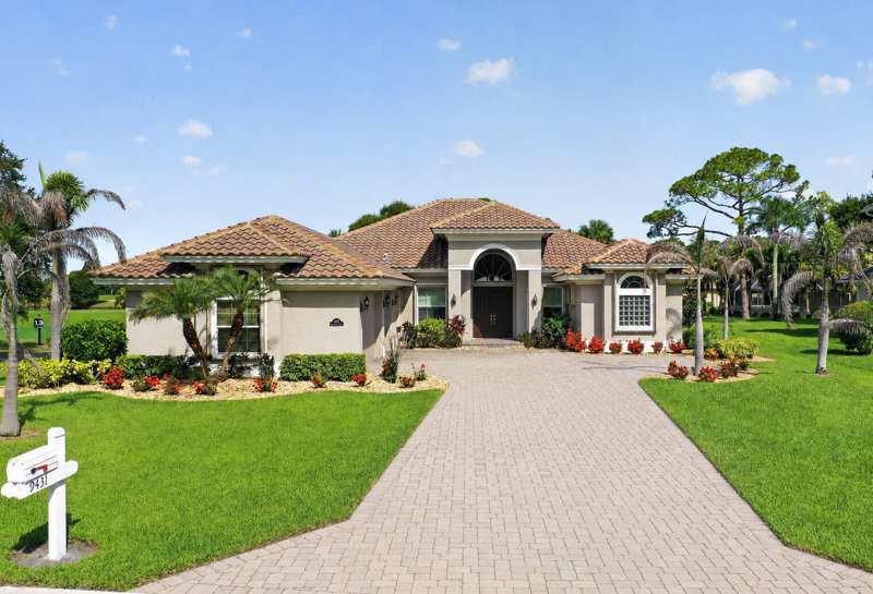 4 bedroom Single Family Residence at 9431 Meadowood Drive, Meadowood, Fort Pierce — photo 1