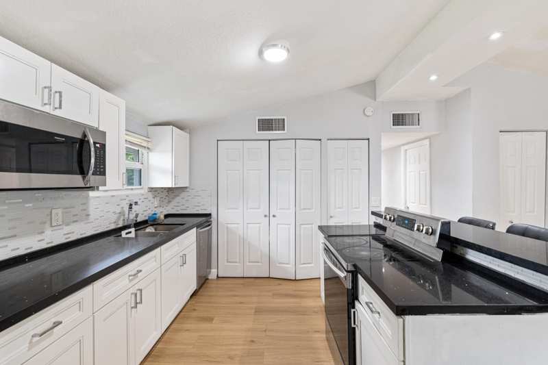 3 bedroom Single Family Residence at 3872 Mackinac Road, Seminole Manor 2, Lake Worth — photo 1