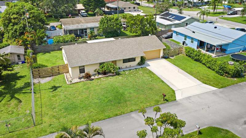 3 bedroom Single Family Residence at 9090 Palladium Place, Tropical Country Estates, Lake Worth — photo 1