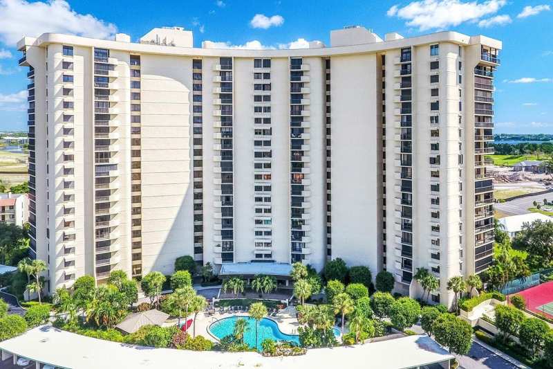 3 bedroom Condominium at 2450 Presidential Way #1405, Lands of the President / Envoy Condo, West Palm Beach — photo 1