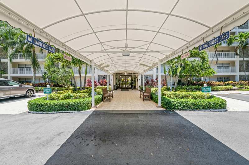 2 bedroom Condominium at 3510 Oaks Way #406, No 112 Palm-Aire Country Club, Pompano Beach — photo 1