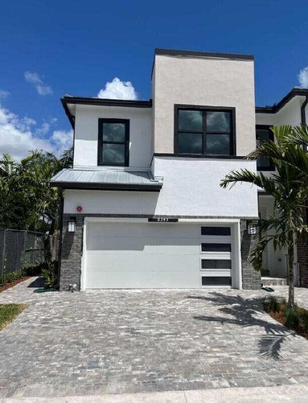 3 bedroom Townhouse at 8345 NW 7th Place, American Express Tract, Plantation — photo 1