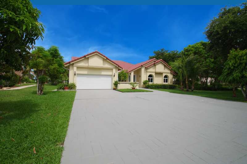 4 bedroom Single Family Residence at 6300 NW 60th Way, Countrys Point, Parkland — photo 1