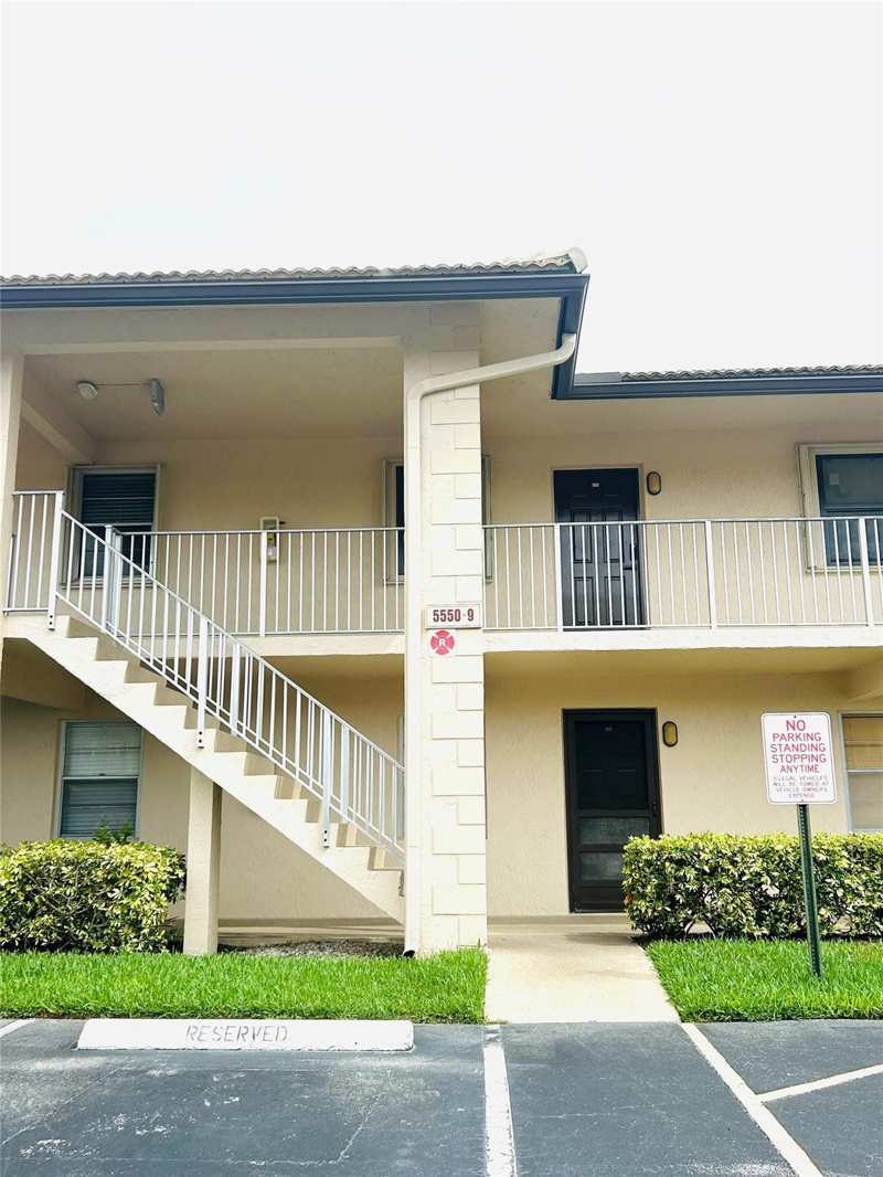 2 bedroom Condominium at 5550 Lakeside Drive #203, Viewpointe , Margate — photo 1