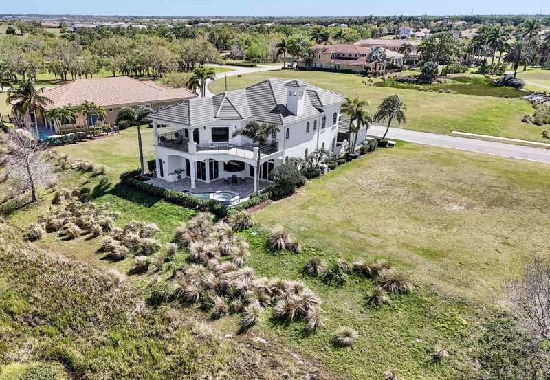 4 bedroom Single Family Residence at 166 SE Bella Strano, Tesoro Plat No 2, Port St. Lucie — photo 1