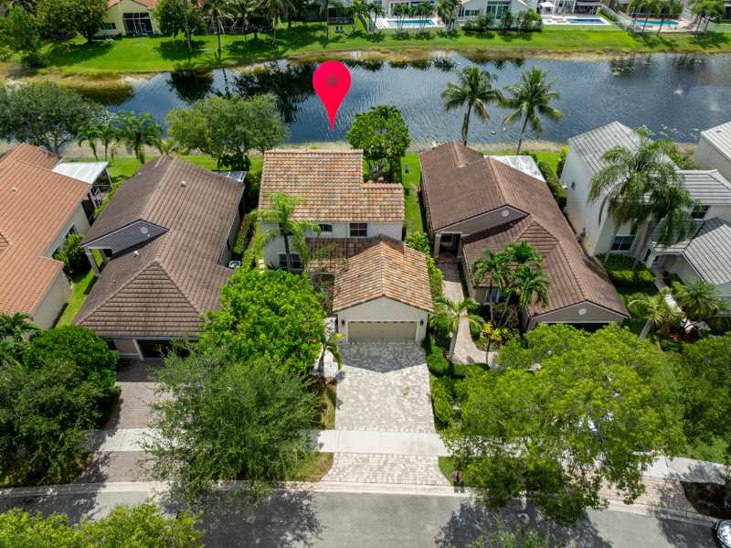 3 bedroom Single Family Residence at 229 E Bayridge Drive, The Lakes, Weston — photo 1