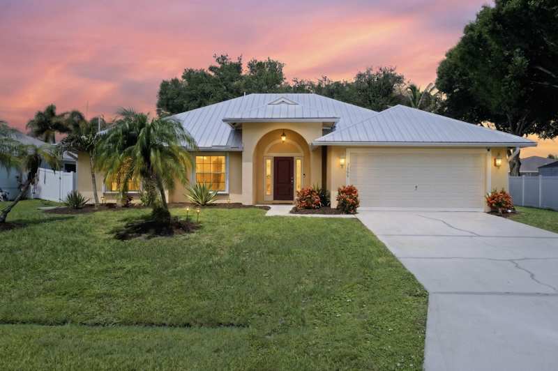 4 bedroom Single Family Residence at 3408 SW Funtuna Street, Port St Lucie Section 7, Port St. Lucie — photo 1