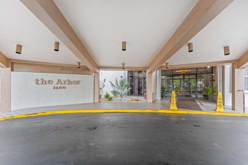 2 bedroom Condominium at 1400 Saint Charles Place #616, Park Place Condominium No One, Pembroke Pines — photo 1