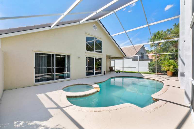 3 bedroom Single Family Residence at 2016 Island Circle, Country Isles Cove, Weston — photo 1