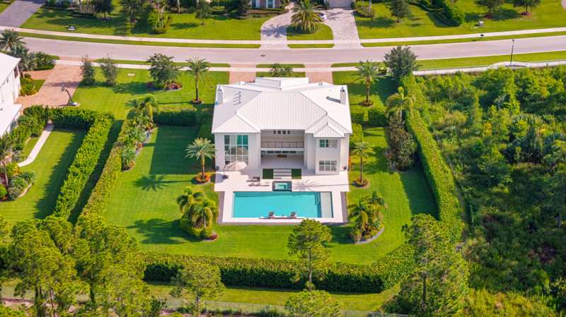 5 bedroom Single Family Residence at 8120 SE Old Plantation Circle, Pennock Preserve (Aka Prado), Jupiter — photo 1