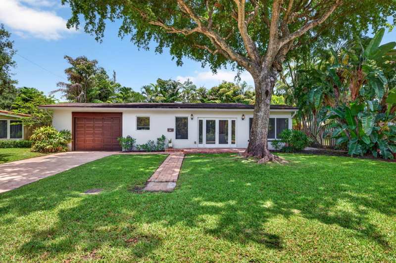 2 bedroom Single Family Residence at 1318 SE 12th Way, Lauderdale Harbors, Fort Lauderdale — photo 1