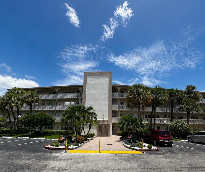 1 bedroom Condominium at 1901 Bermuda Circle #F2, Wynmoor Bermuda Village A Condo, Coconut Creek — photo 1