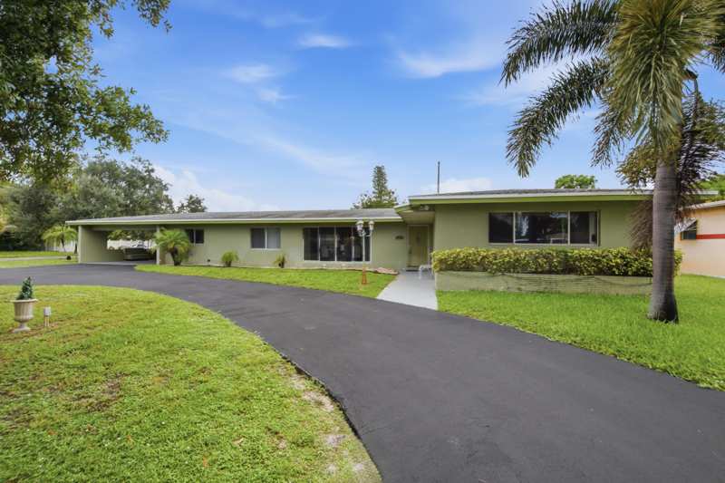 3 bedroom Single Family Residence at 1000 Wyoming Avenue, Melrose Park Sec 7, Fort Lauderdale — photo 1