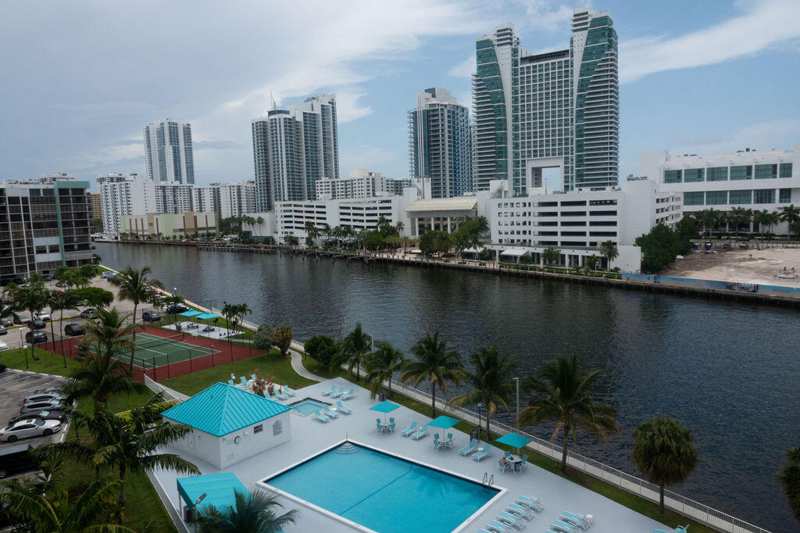 1 bedroom Condominium at 200 Leslie Drive #819, 200 Leslie Condo, Hallandale Beach — photo 1