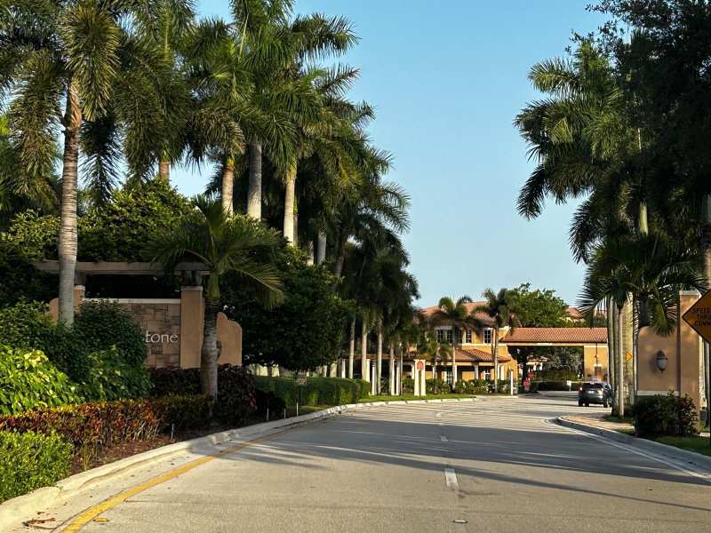 3 bedroom Townhouse at 502 SW 147th Avenue, Meadow Pines, Pembroke Pines — photo 1