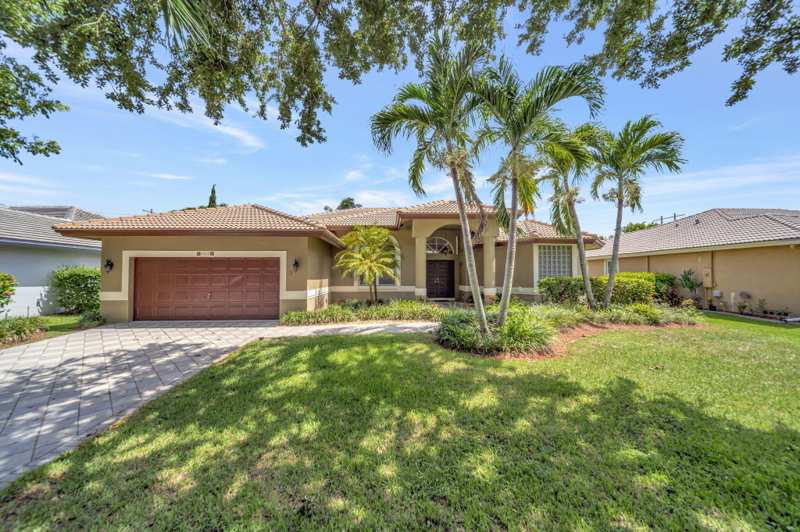 4 bedroom Single Family Residence at 6420 NW 41st Street, Estates At Turtle Run, Coral Springs — photo 1