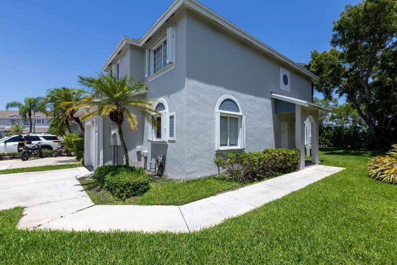 3 bedroom Townhouse at 1130 SW 44th Avenue, Waterways, Deerfield Beach — photo 1