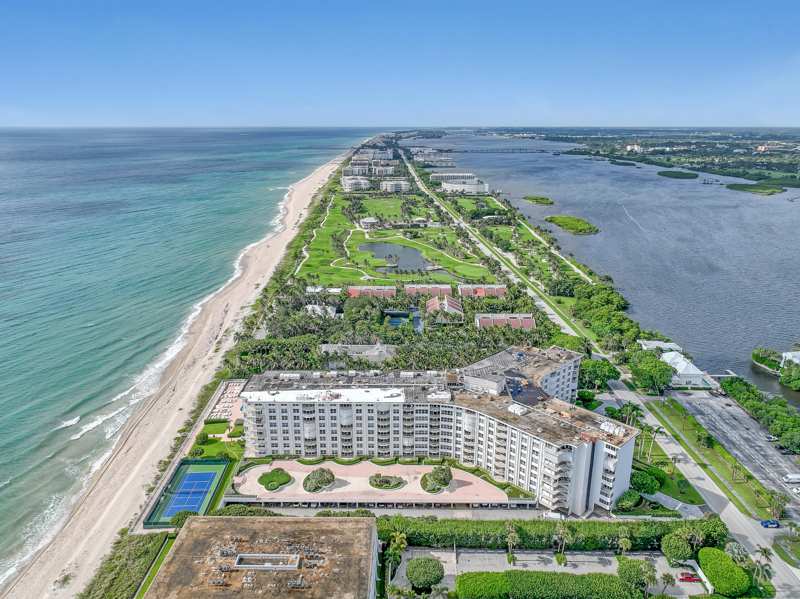 1 bedroom Condominium at 2295 S Ocean Boulevard #321, Twenty Two Ninety Five South Ocean Blvd, Palm Beach — photo 1