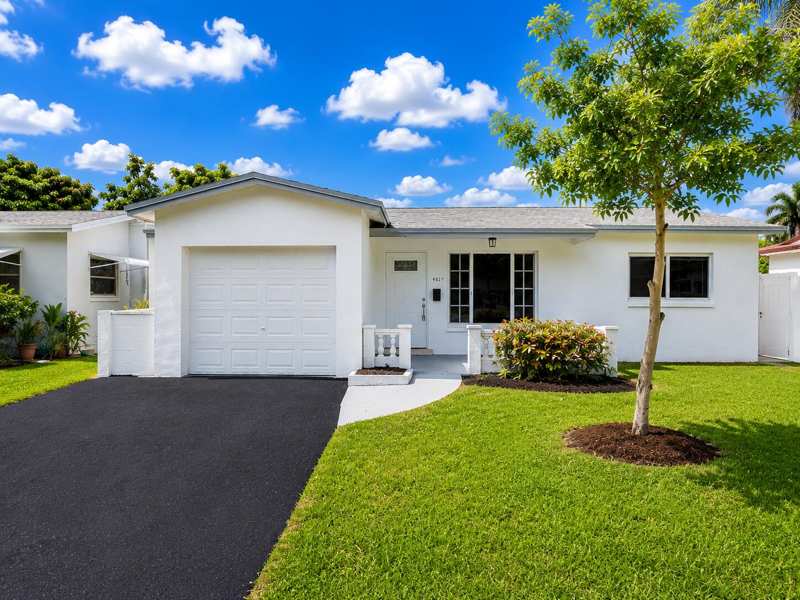 2 bedroom Single Family Residence at 4827 NW 43rd Court, Oakland Estates 4th Sec, Lauderdale Lakes — photo 1