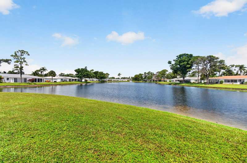 2 bedroom Villa at 5241 Privet Place #B, Bridgeview, Delray Beach — photo 1
