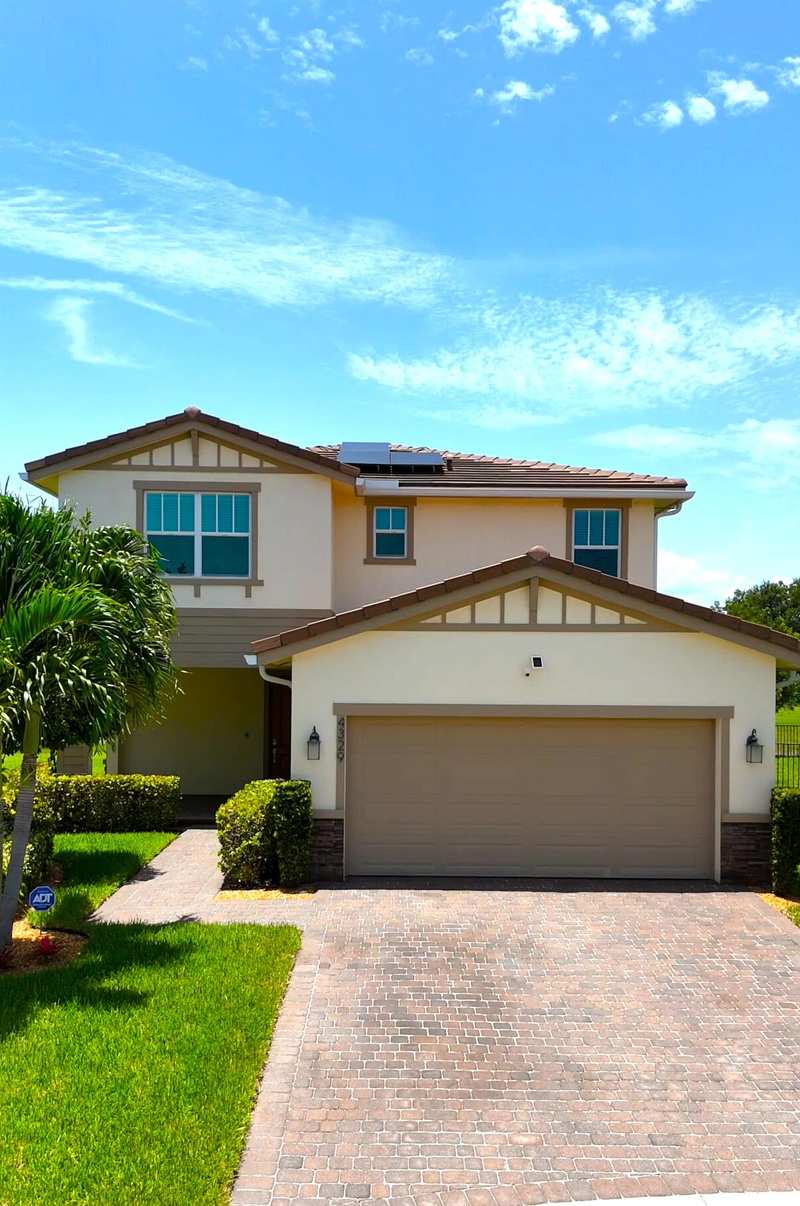 4 bedroom Single Family Residence at 4329 Marina Way, Crystal Lake 1st Sec, Deerfield Beach — photo 1
