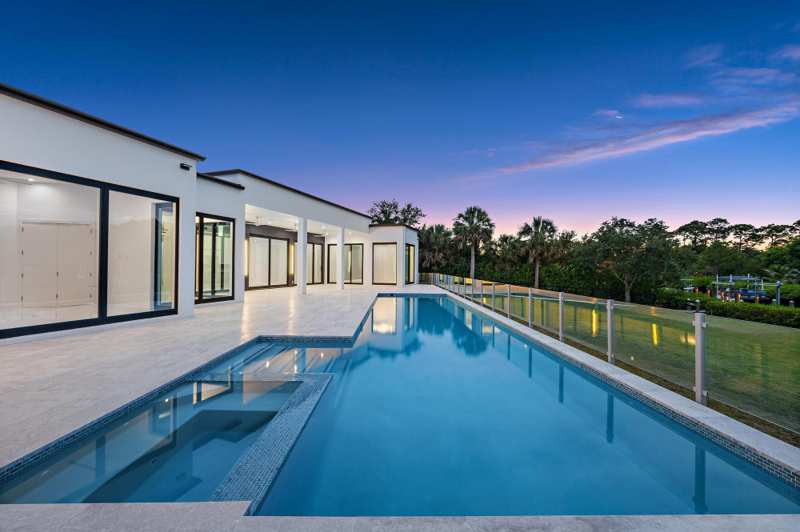 4 bedroom Single Family Residence at 8309 SE Rivers Edge Street, Rivers Edge Unrec, Jupiter — photo 1