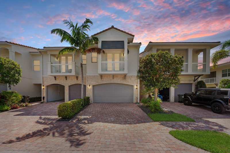 3 bedroom Townhouse at 100 NW 69th Circle #52, Boca Highlands / Valetta, Boca Raton — photo 1