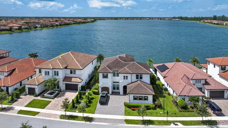 5 bedroom Single Family Residence at 12450 N Parkland Bay Trail, Parkland Bay, Parkland — photo 1