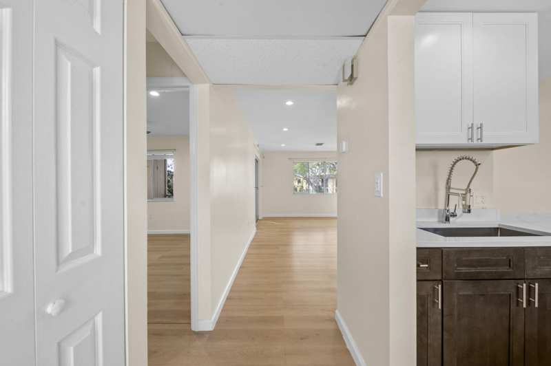 1 bedroom Condominium at 830 SW 9th Street Circle #204, Boca Terrace Condo Ph I And II Or261, Boca Raton — photo 1