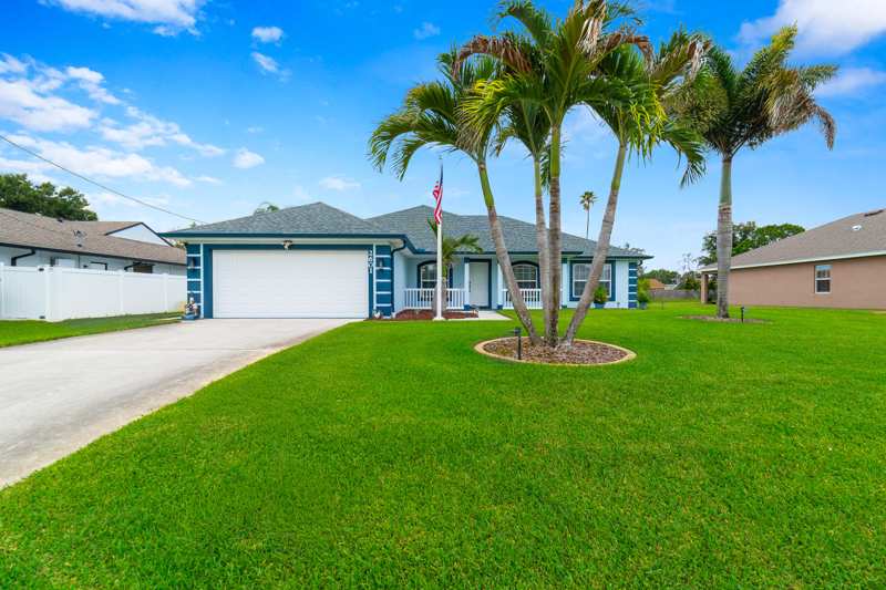 3 bedroom Single Family Residence at 2601 SE Caladium Avenue, Port St Lucie Section 30, Port St. Lucie — photo 1