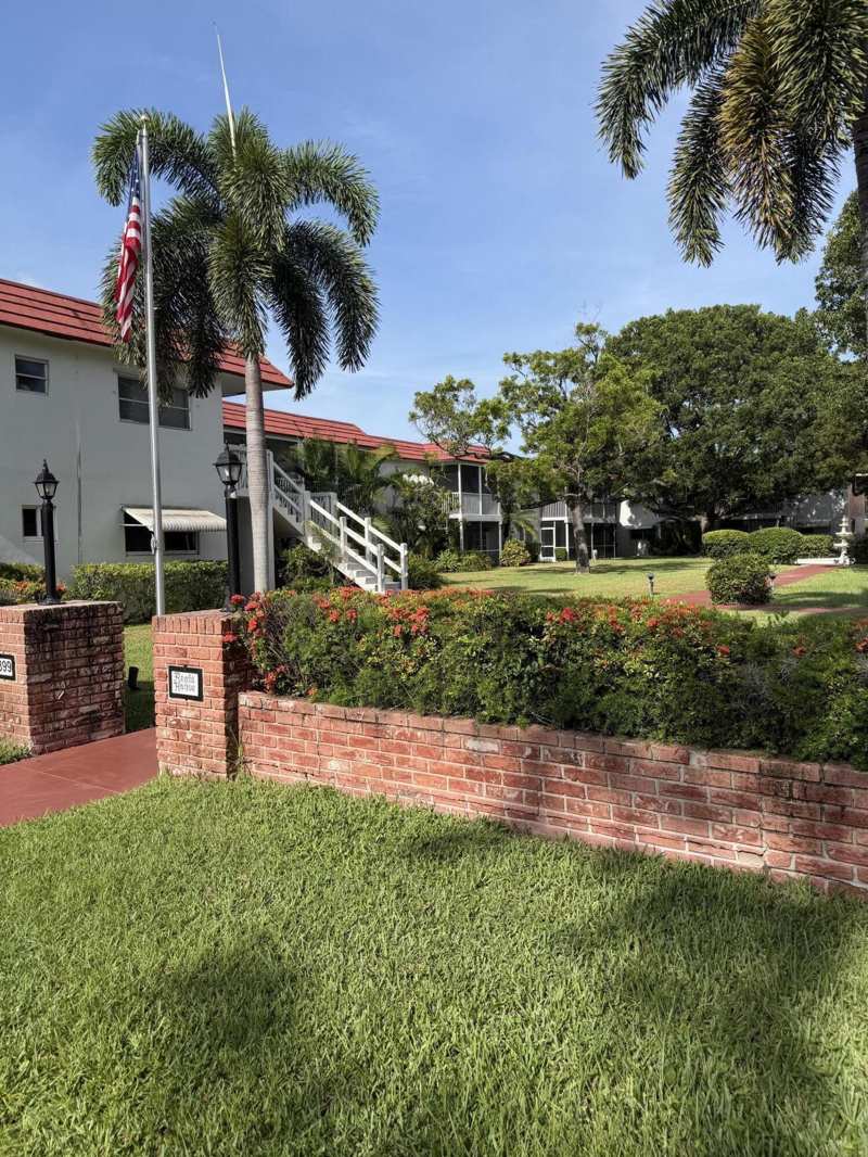 1 bedroom Condominium at 899 SE 2nd Avenue #206, Regis House Condo, Deerfield Beach — photo 1