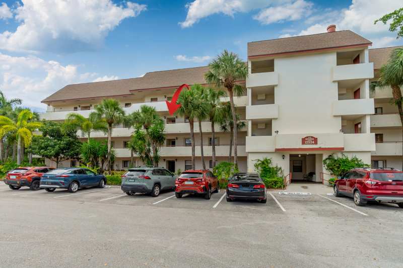 2 bedroom Condominium at 12524 Shoreline Drive #302, Shores At Wellington Condo, Wellington — photo 1