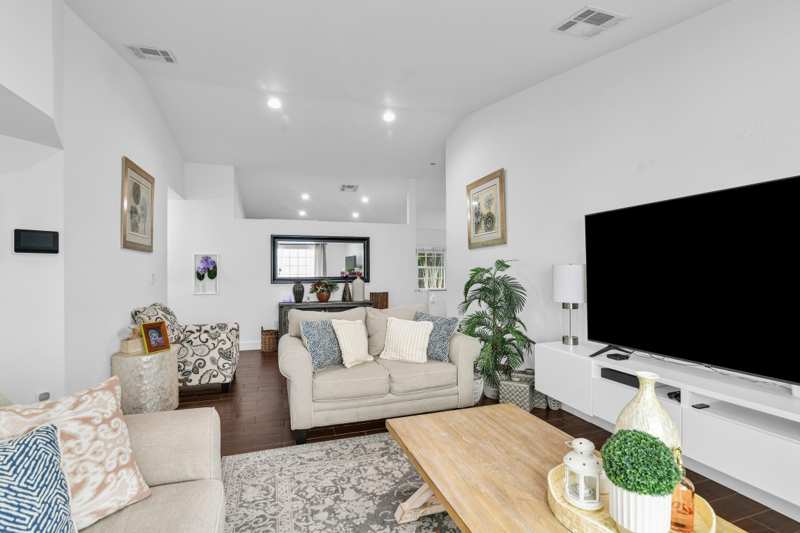 4 bedroom Single Family Residence at 651 SW 176th Avenue, Silver Lakes At Pembroke Pines, Pembroke Pines — photo 1