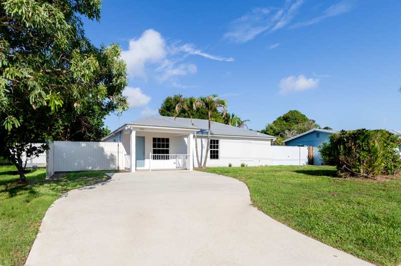 3 bedroom Single Family Residence at 5060 SE Ebbtide Avenue, Port Salerno, Stuart — photo 1