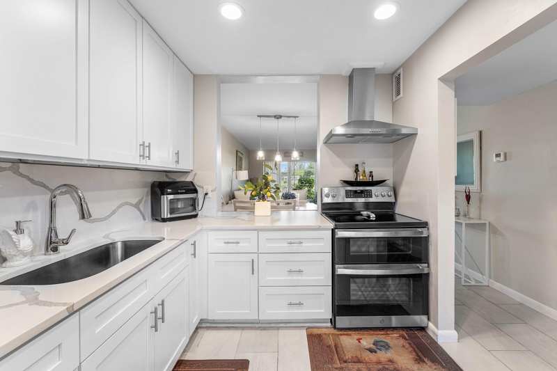 1 bedroom Condominium at 112 Lake Constance Drive, Golden Lakes Village Condo B C D, West Palm Beach — photo 1