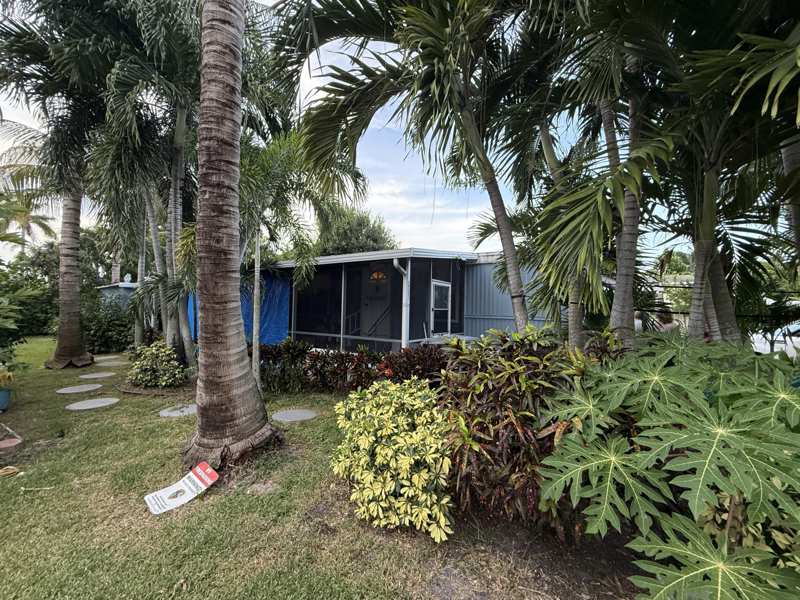 3 bedroom Mobile Home at 2207 NW 14th Avenue #lot 528, Sand and Sea , Boynton Beach — photo 1
