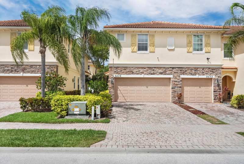 3 bedroom Townhouse at 9456 SW Merlin Court, River Marina, Stuart — photo 1