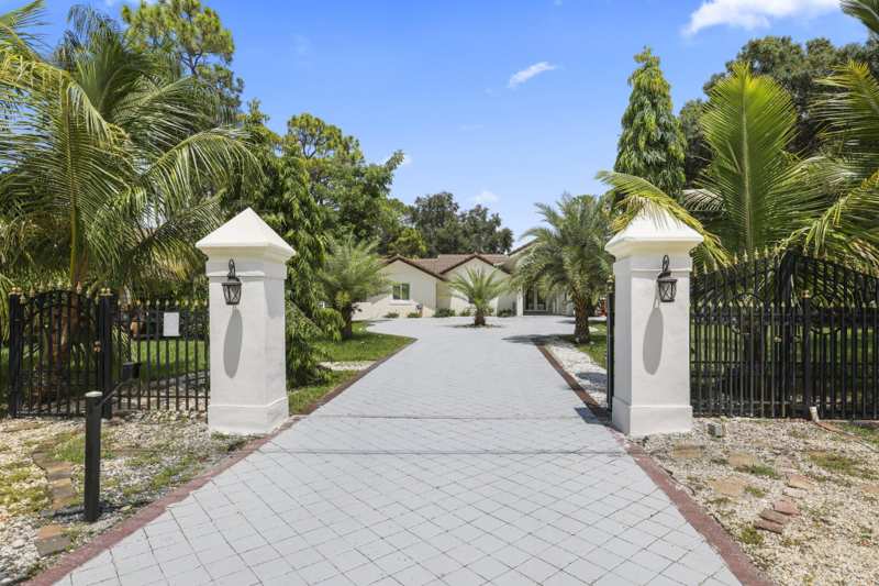6 bedroom Single Family Residence at 6344 NW 74th Terrace, Pine Tree Estates, Parkland — photo 1