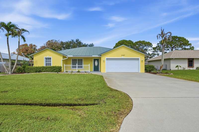 4 bedroom Single Family Residence at 1120 SW Irving Street, Port St Lucie Section 4, Port St. Lucie — photo 1