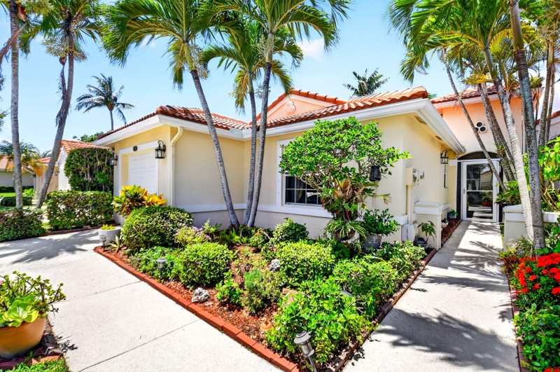 2 bedroom Villa at 7285 Burgess Drive, Lake Charleston Tr G 1, Lake Worth — photo 1