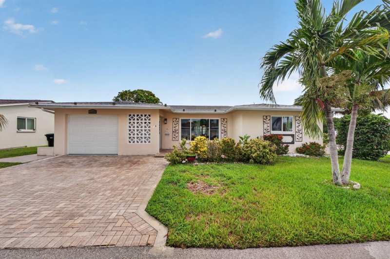 2 bedroom Single Family Residence at 4716 NW 49th Place, Mainlands Of Tamarac Lakes, Tamarac — photo 1