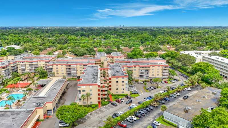 2 bedroom Condominium at 410 NW 68th Avenue #301, Polynesian Gardens Condominium, Plantation — photo 1