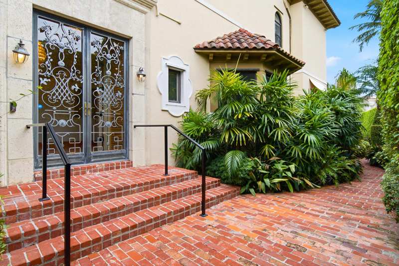 5 bedroom Townhouse at 245 Brazilian Avenue, Royal Park, Palm Beach — photo 1