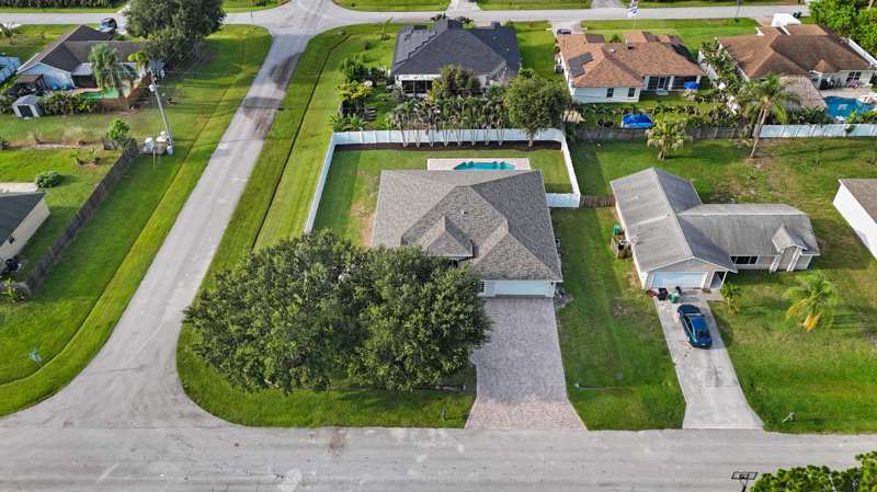 4 bedroom Single Family Residence at 490 SW Ryder Road, Port St Lucie Section 34, Port St. Lucie — photo 1