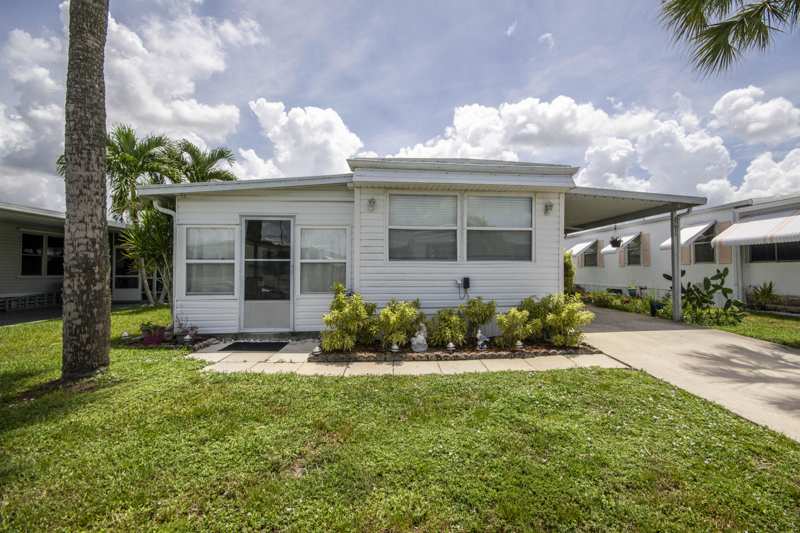 2 bedroom Mobile Home at 37011 Exuma Bay, Jamaica Bay, Boynton Beach — photo 1