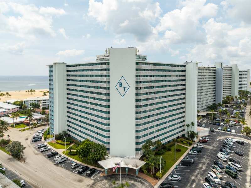 1 bedroom Stock Cooperative at 1900 S Ocean Drive #804, Breakwater Towers Co-Op, Fort Lauderdale — photo 1