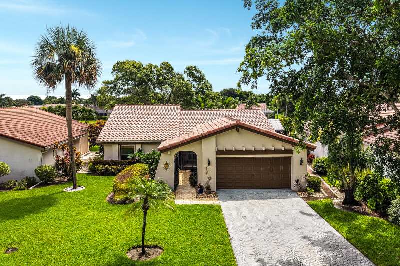 2 bedroom Single Family Residence at 5569 Lakeview Mews Drive, Indian Spring, Boynton Beach — photo 1