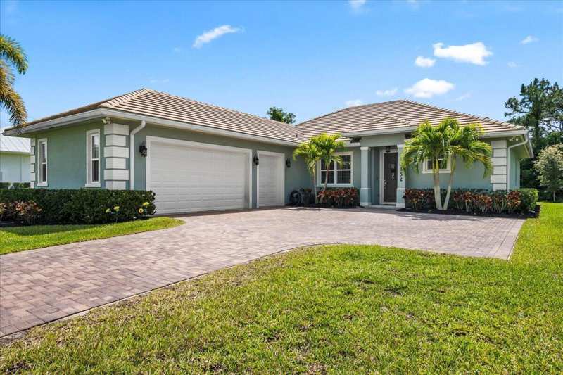 4 bedroom Single Family Residence at 10352 SW Fiddlers Way, Cobblestone Pud Plat No 1, Palm City — photo 1